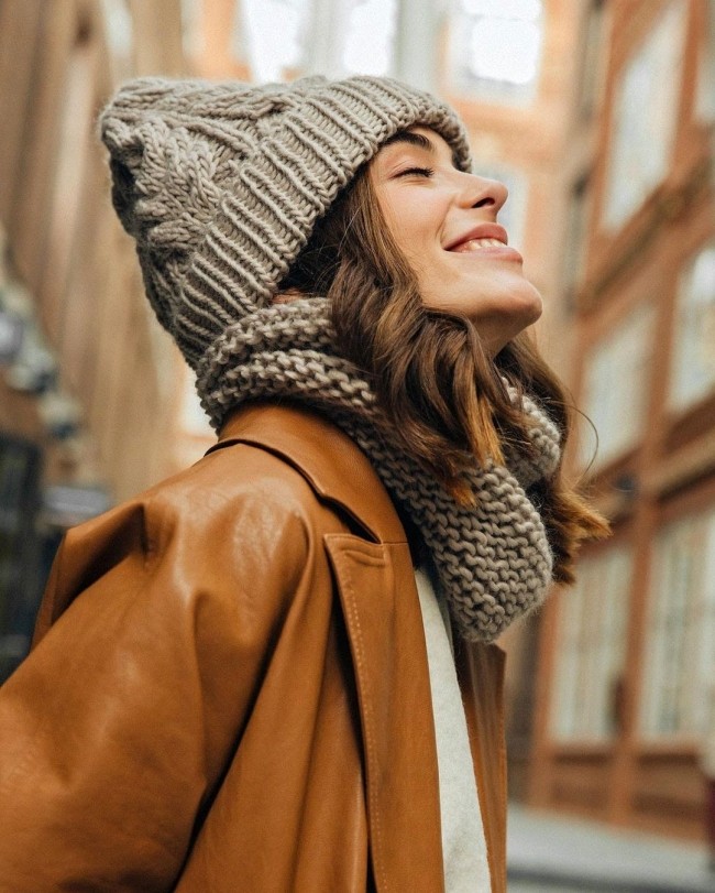 Какой головной убор носить с пальто: фото к выбору для женщин