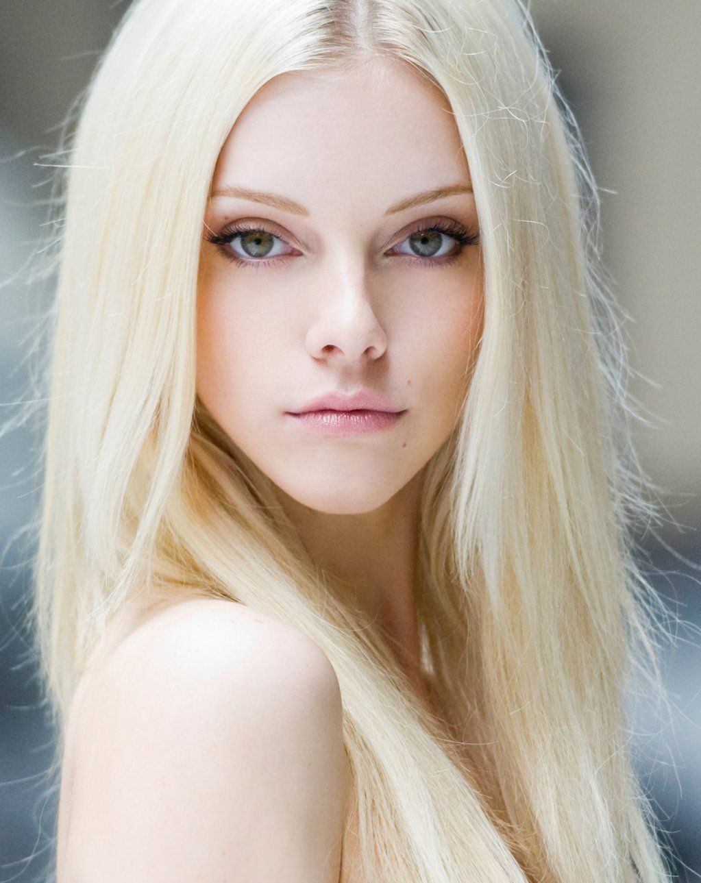 Платиновый цвет волос: фото блондинок с модным оттенком, обзор профессионал...