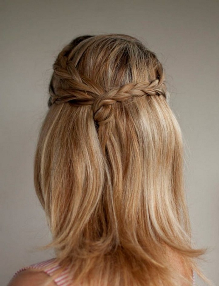 Прически с распущенными волосами — 12 вариантов женских причесок на длинные и средней длины волосы с фото