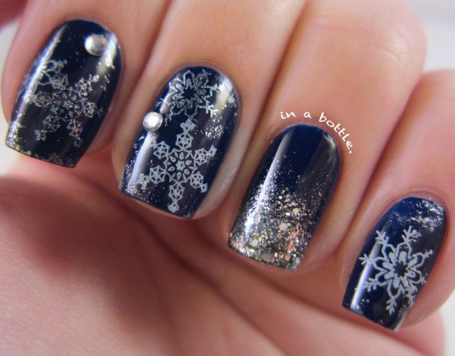 Winter-Snowflake-Nails-1-640x500