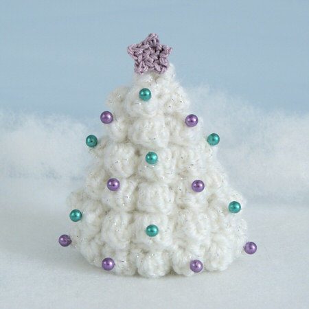 handmade-christmas-trees-white-wool-balls-pearls