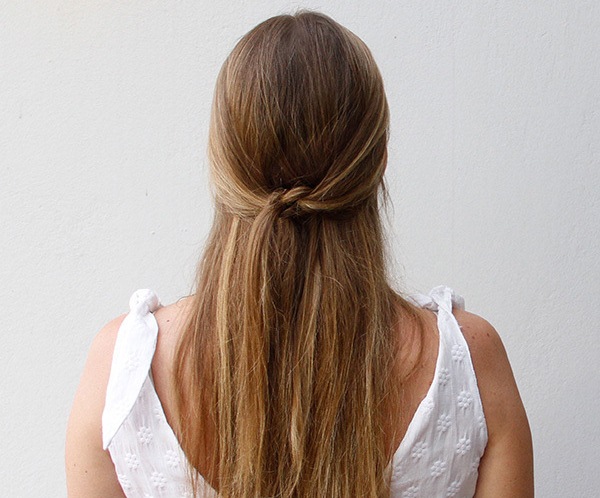 simple-summer-do-knotted-half-updo_100172