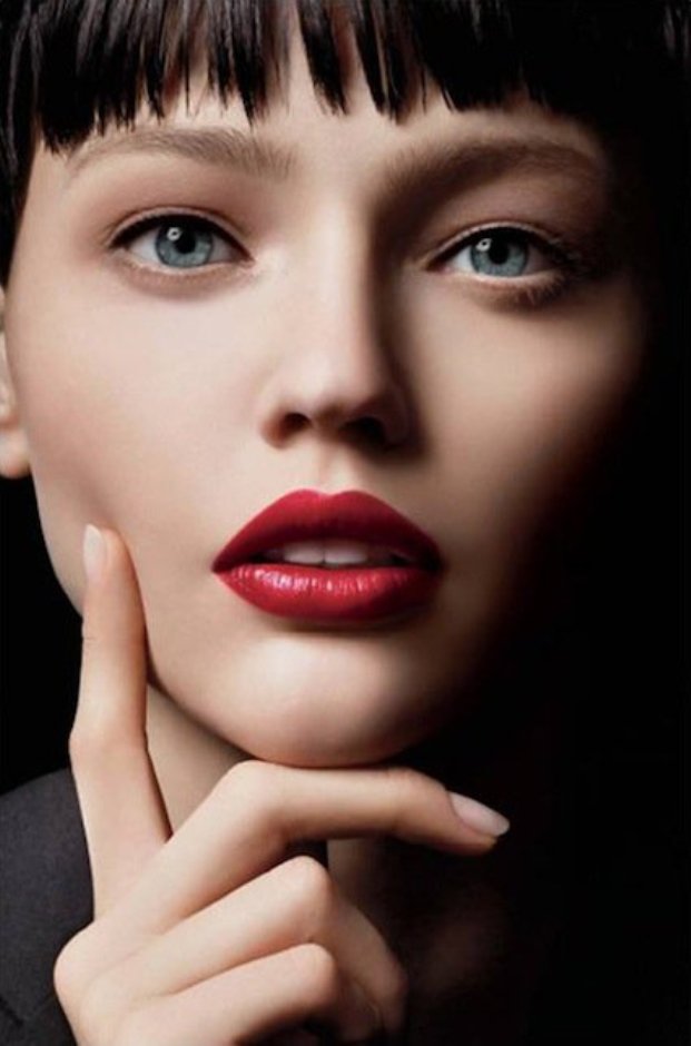 25-glamorous-makeup-ideas-with-red-lipstick-3