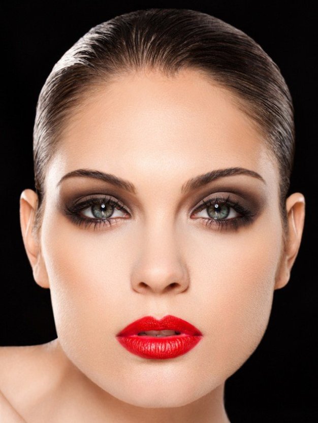 25-glamorous-makeup-ideas-with-red-lipstick-9-620x825