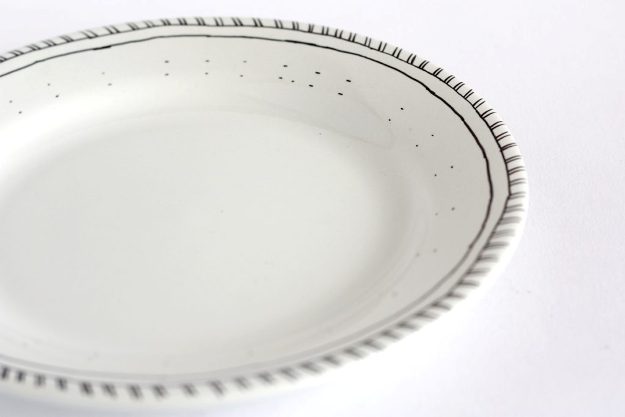 diy-hand-drawn-plate-pattern-2